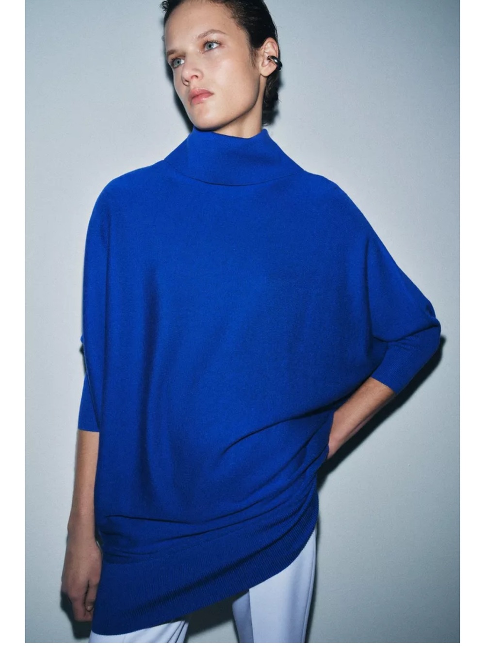 Zara long batwing sleeve jumper. S